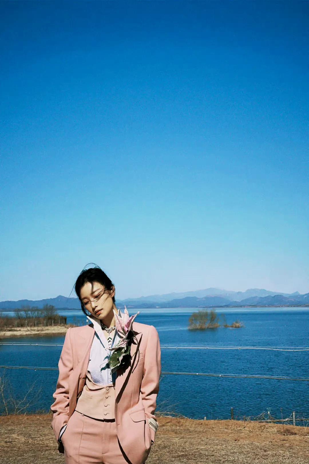 倪妮近期不同风格的穿搭