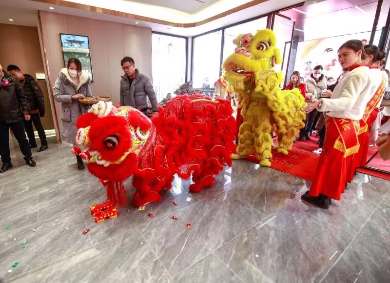 「越愛越精彩，一起向未來」南京美多博仁盛大開業
