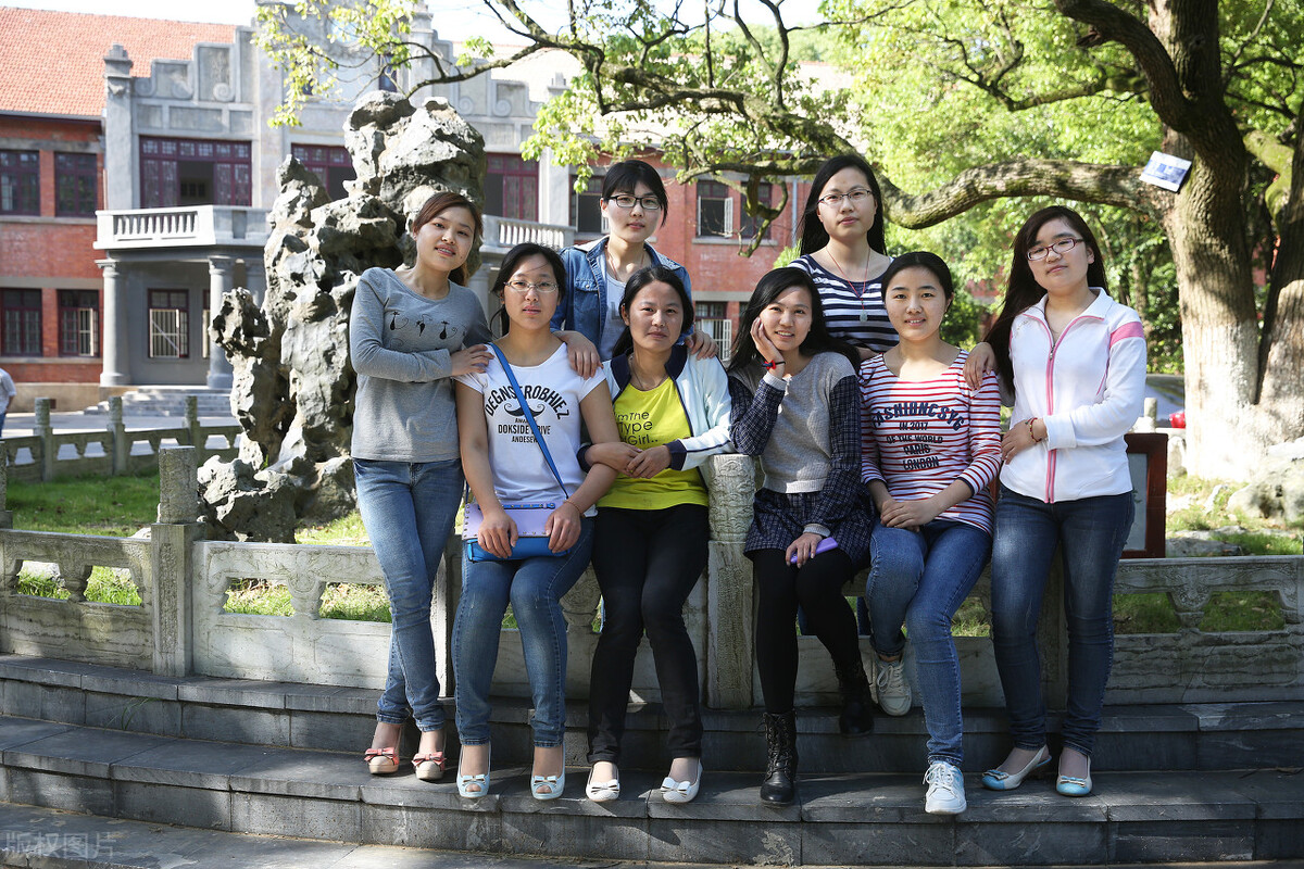 填报志愿，文科生和理科生如何选专业？按照这四个硬性条件去选择