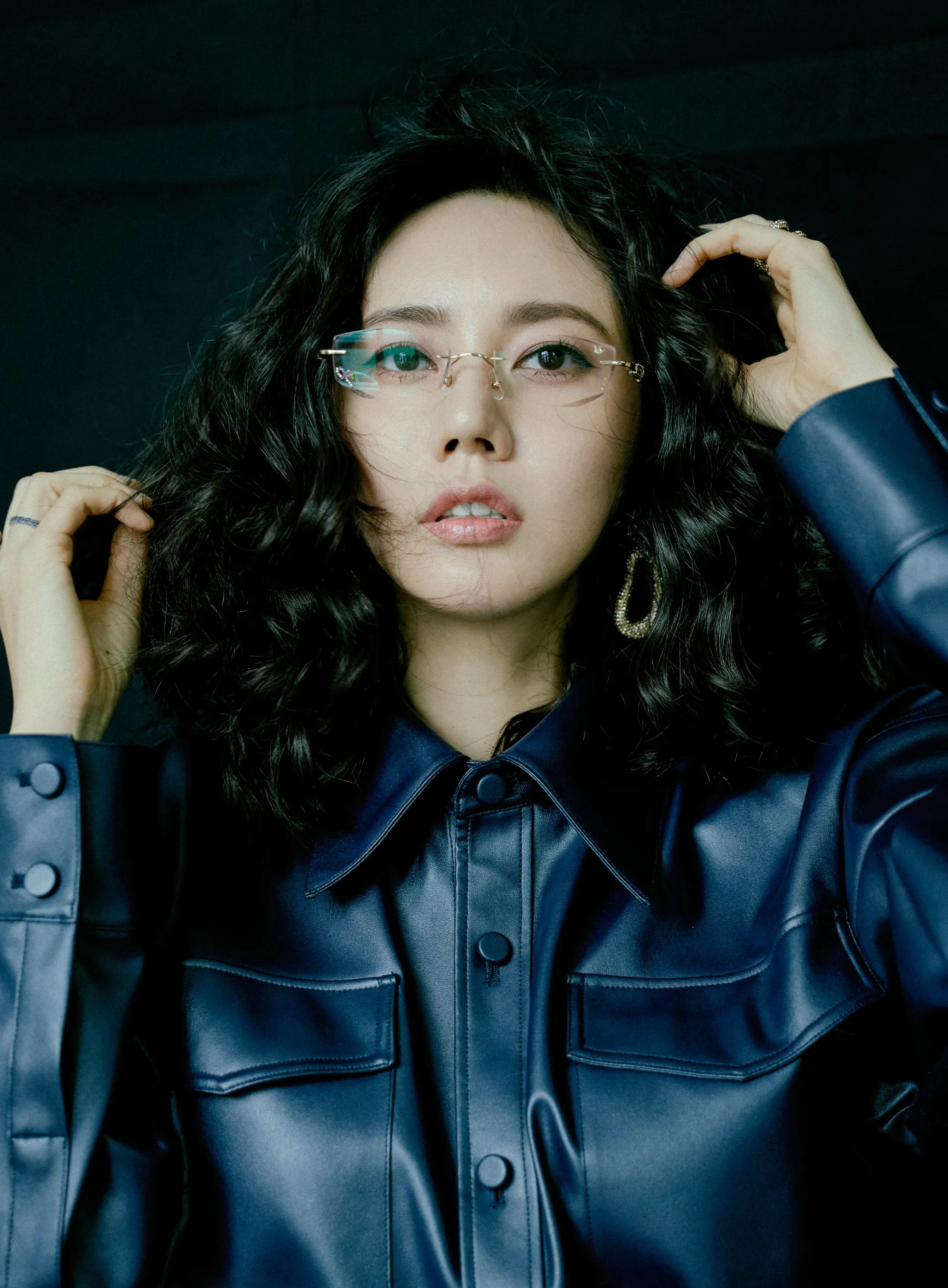 秋瓷炫高清壁纸，嫁入中国的韩国女星