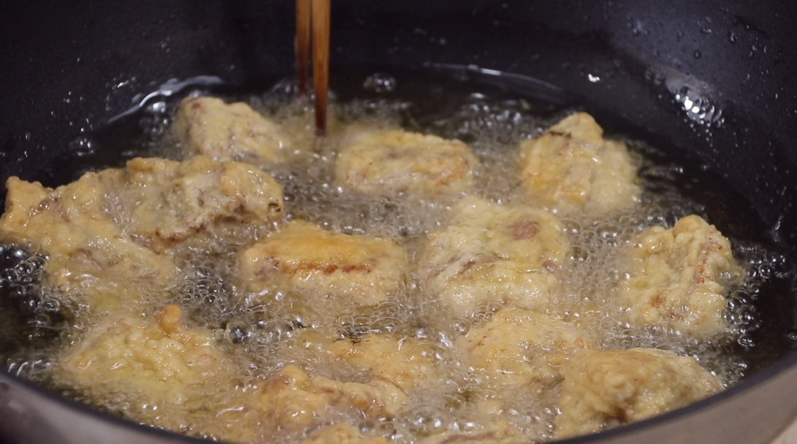 排骨又出新做法了，往里面淋1个鸡蛋，外酥里嫩，及早了解