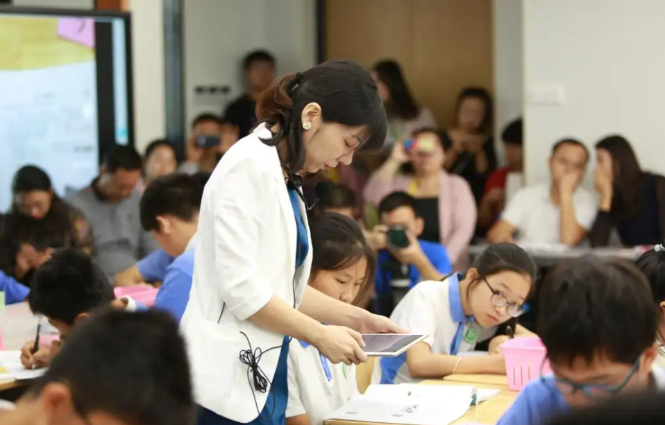 教师职称评定将“调整”，已有省份开始落实，乡村教师有福了