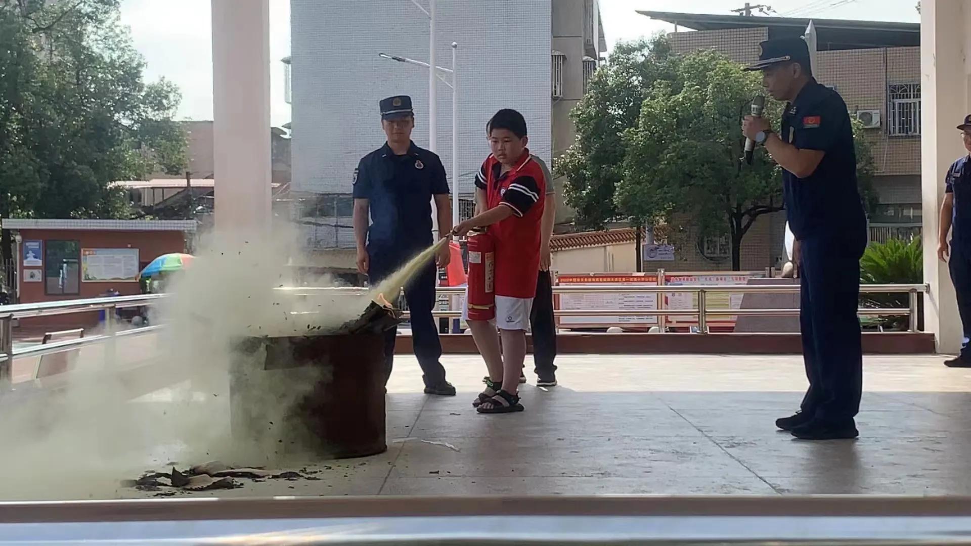 邵阳市大祥区城西街道：安全教育进校园 安全知识润心田