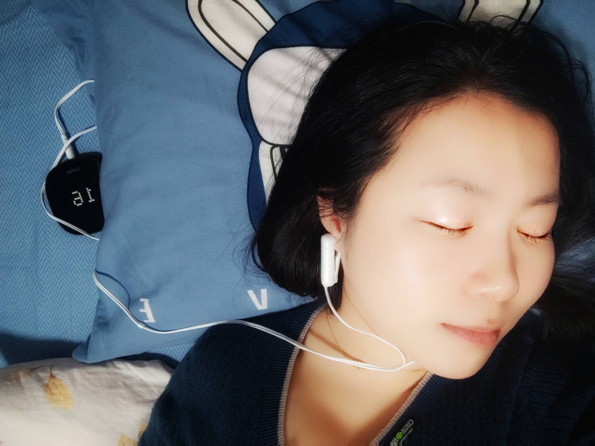疗愈失眠女性的心水好物，左点睡眠仪找回走失的睡眠