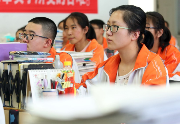 2022恐成高考“最难年”，3个变化要注意，部分学生难考本科