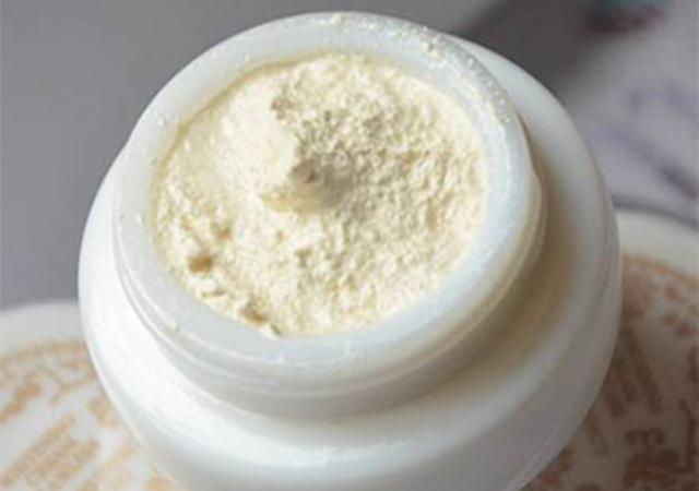 女人30岁以后，精简护肤只用3品，皮肤照样水嫩有光泽