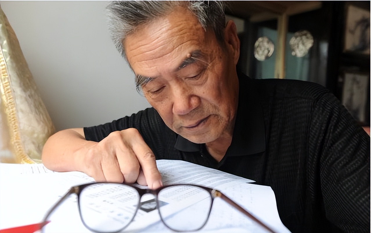 教师收入迎来大变动，工资“上涨”拉开距离，与农村教师大有不同