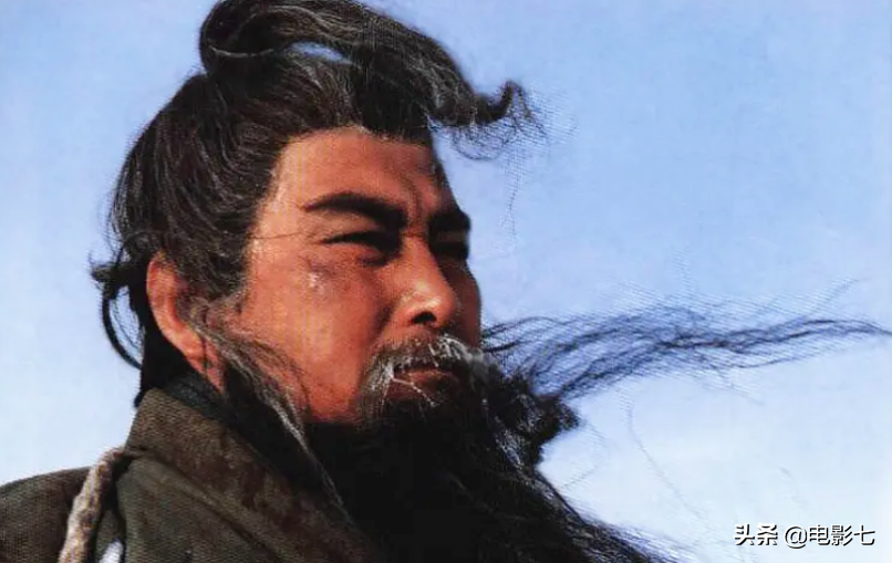 “凭一个角色走红”的5位演员，多年后境况悬殊，有人做直播带货