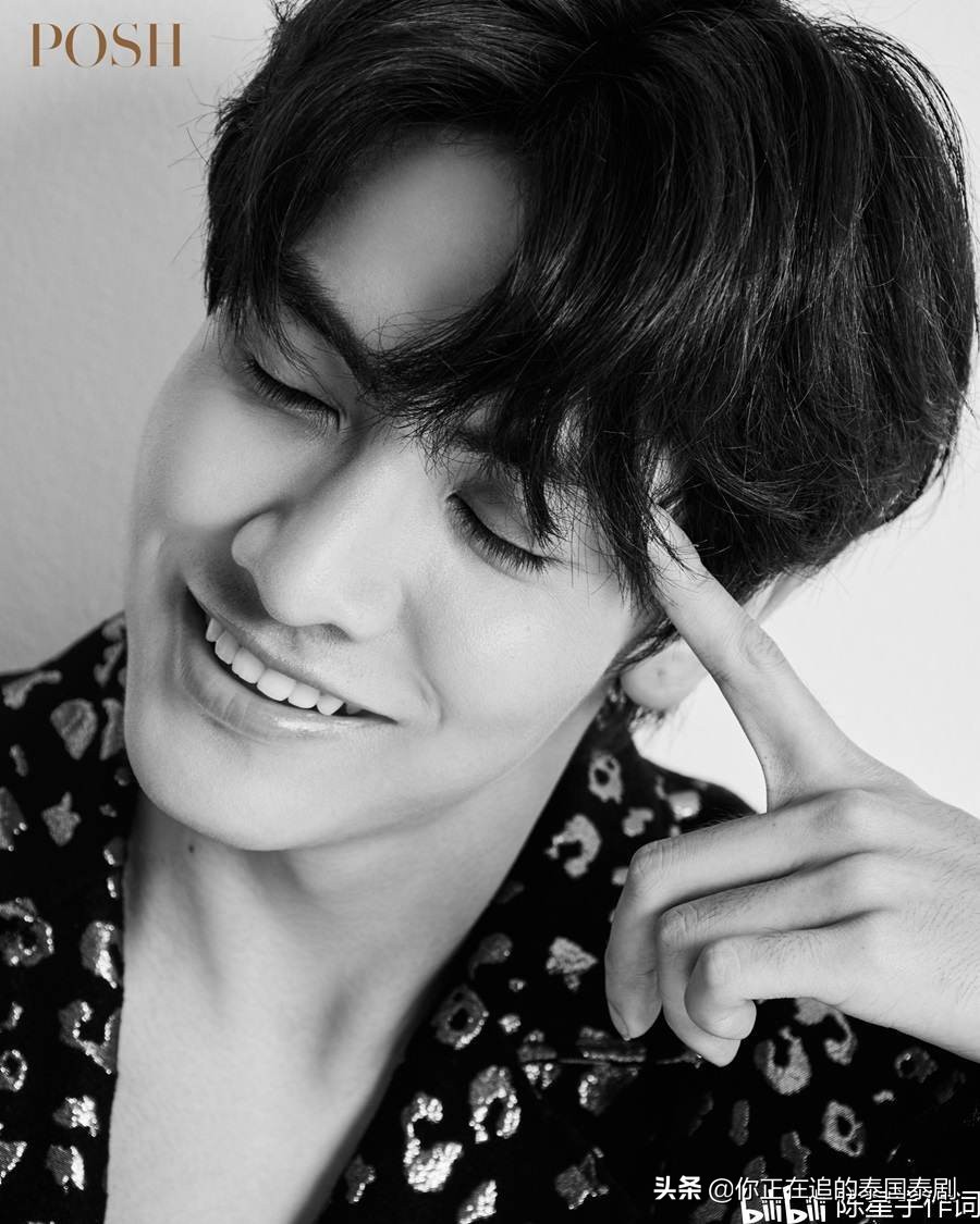 泰剧《星空恋人》钟阿晨JoongArchen和DunkNatachai新杂志少年风