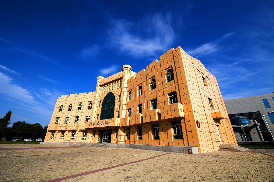 准字号产品文号,其中有7个国家医保品种:通滞苏润江胶囊,祖卡木颗粒