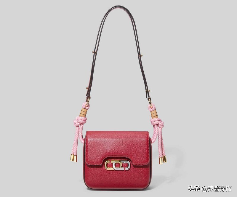 优雅枫叶红包包推荐！Chanel、LV、Burberry、YSL、MK