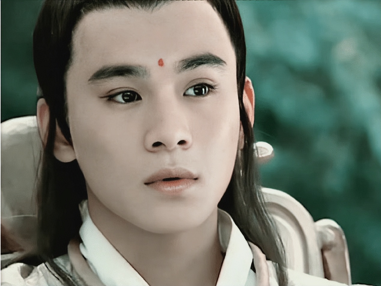 “病娇美男”别硬演，有人公子世无双，有人乡野村夫呆头鹅