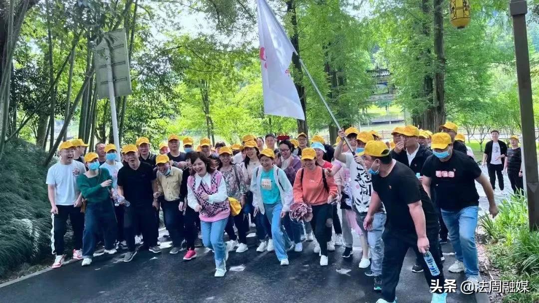澧县人民医院赴翦伯赞故居开展红色教育现场研学活动