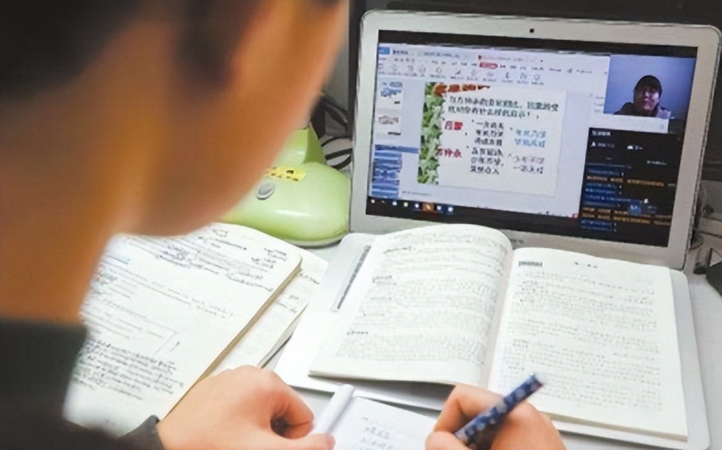 高考生将迎来变化，2022年高考时间公布，部分考生甚至要考4天