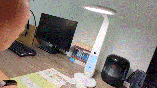 智控大屏｜AI辅助学习，这才是孩子需要的学习灯