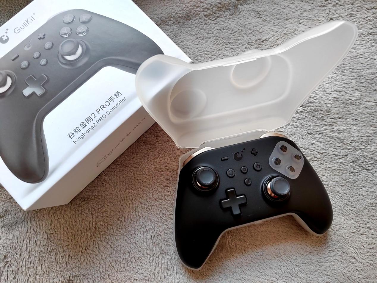 电磁摇杆、体感瞄准加全平台无缝切换，谷粒金刚2 Pro手柄体验