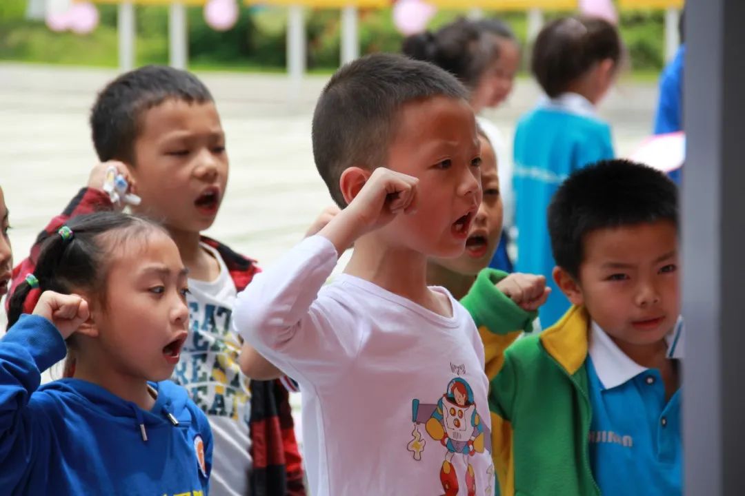 唱响中国梦，争做好少年｜双流区九江小学举行一年级入队闯关活动