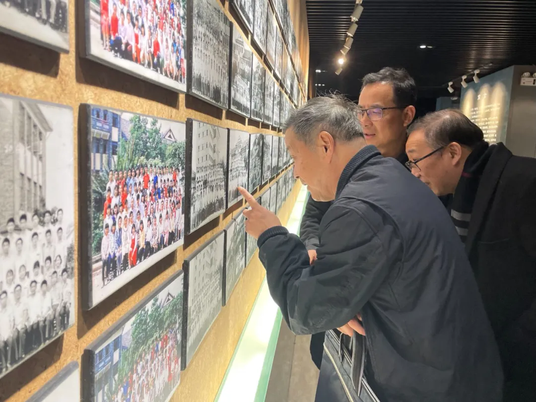 母校行|温肯教职工组团拜访温州中学,共贺温中办学120周年