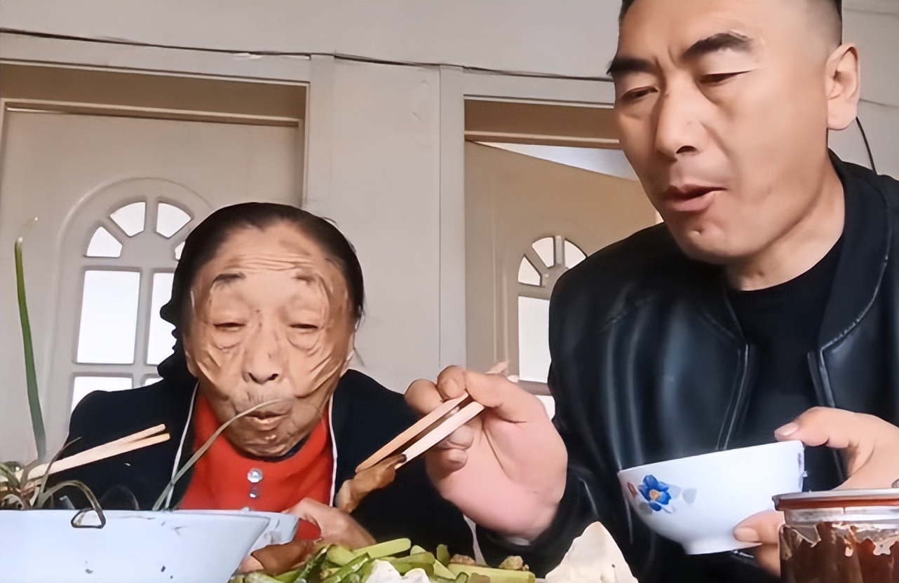 85岁马玉琴晚年凄苦，丈夫却整日大鱼大肉，年收入曝光令人咋舌