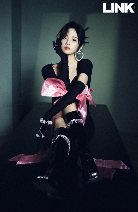 赵粤《LINK》2022夏季刊，冷感质感超A暗黑系大片，魅力无限