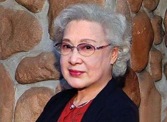 “中国最美女性”100岁秦怡：7个养生秘诀，看你能做几个