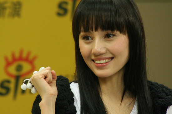 有一种“毁容”叫眼睛凹陷！杨幂比同龄人老10岁，陶虹直接认不出