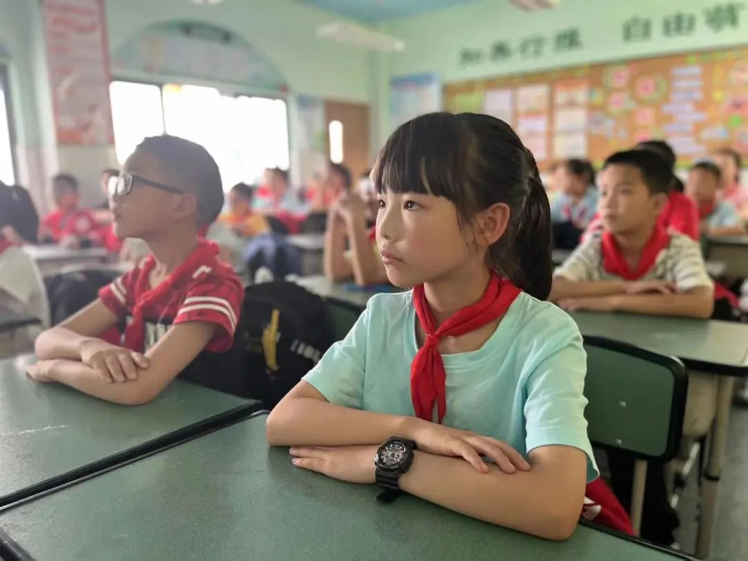 关爱自我·向阳启航——四川天府新区南湖小学心理健康月活动掠影