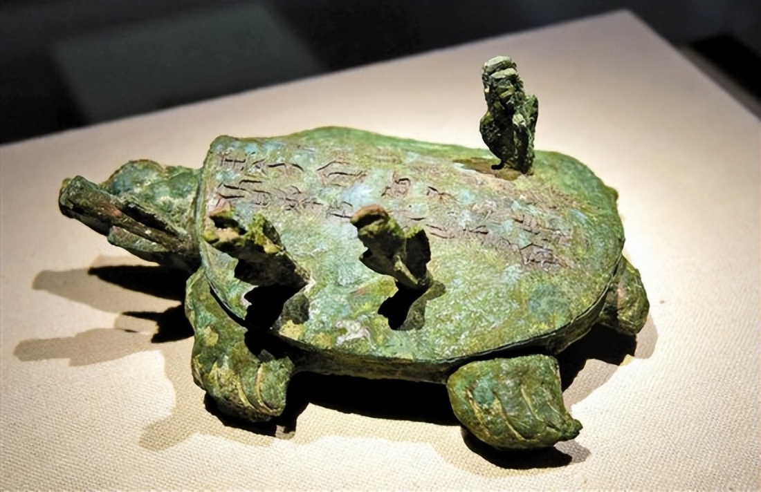 2003年河南老农钓到一只"乌龟",背上插4支箭,估值超过18亿