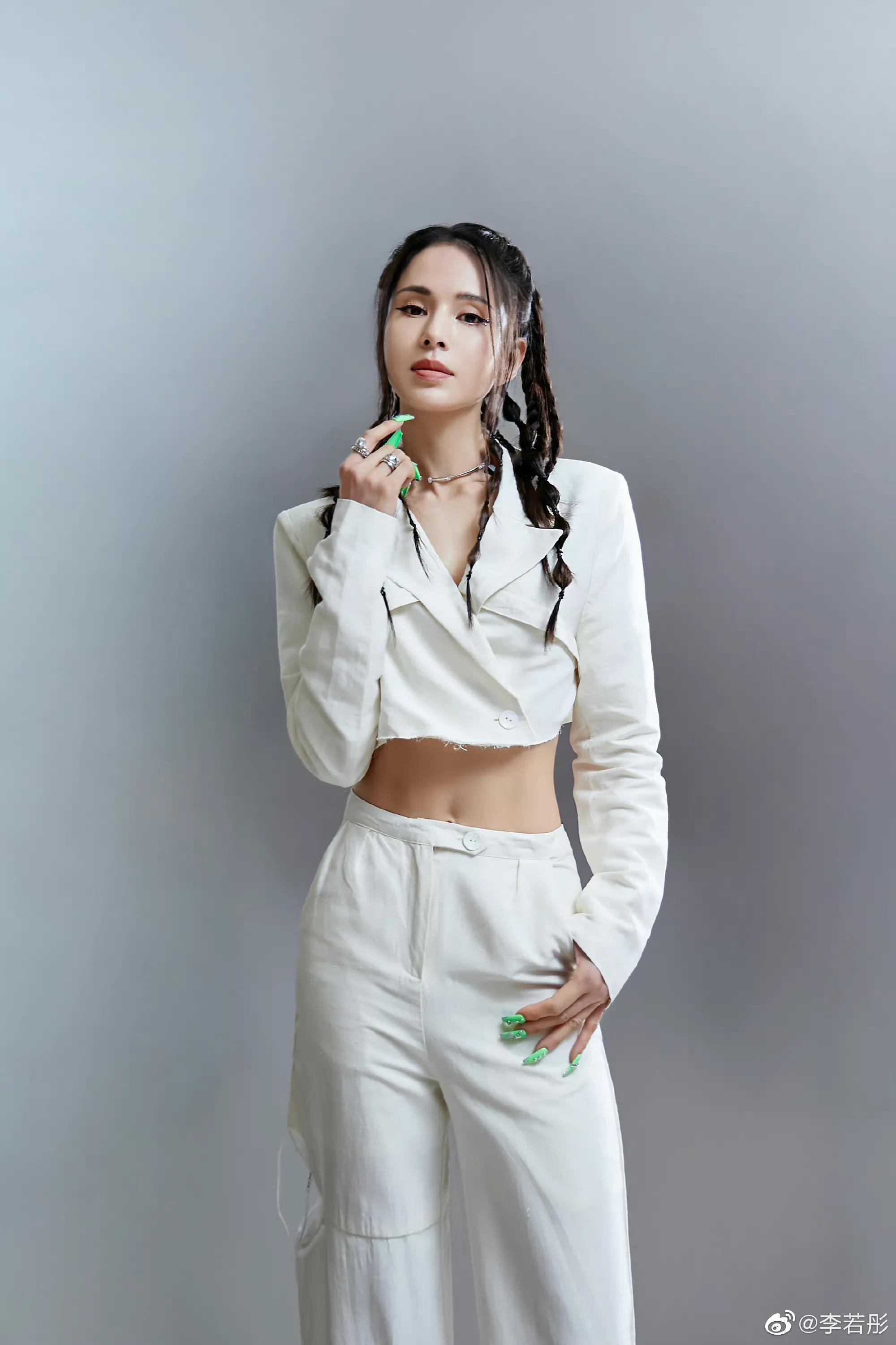 多位明星“眼窝深”显老，陈德容有衰老痕迹，看到吴刚不想说话了