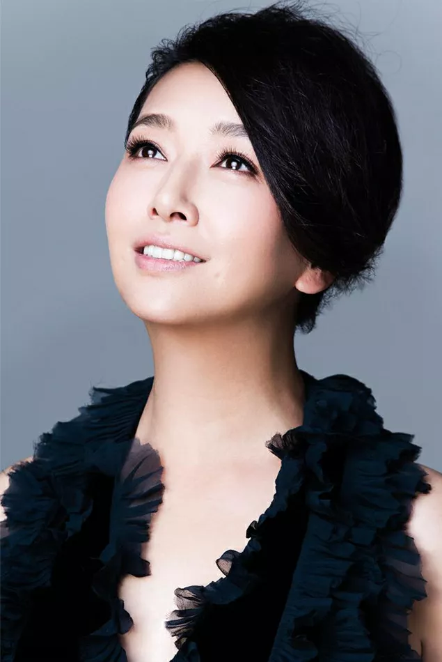 请欣赏50位明星的甜美微笑