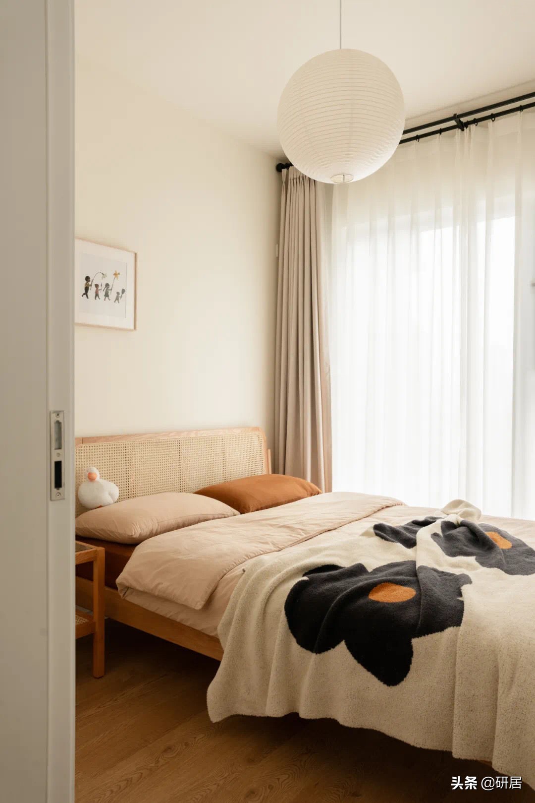 85m²现代简约风，不豪华很温馨，亲戚们都说很好看，特别适合居家