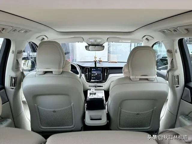 这么说吧，买沃尔沃XC60就像娶媳妇，既要欣赏它的魅力，也要学会包容它的缺点