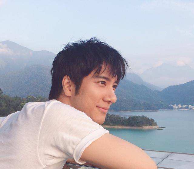 徐若瑄广告被撤！台湾网红吐槽她又蠢又坏，林心如等人支持也没用