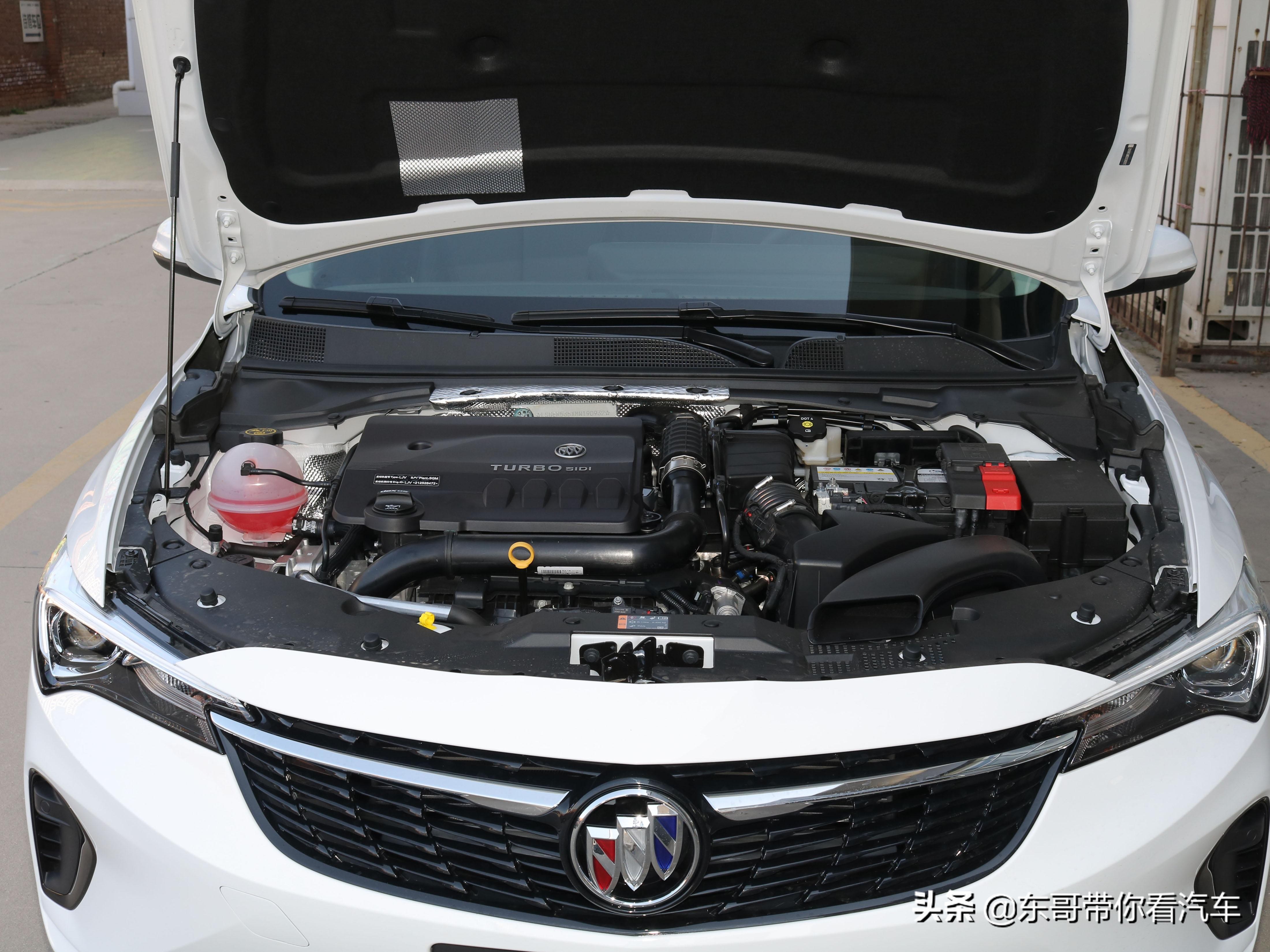 6.05L/100km，价格实惠，外观好看，实拍威朗