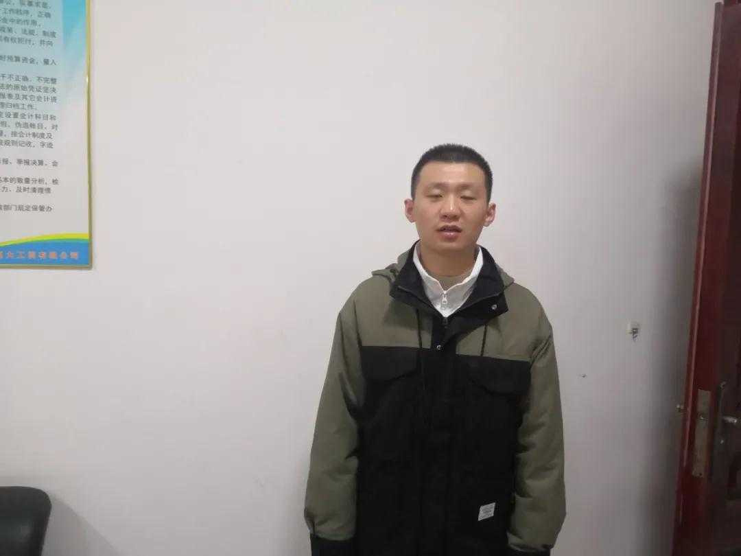 “辱母案”于欢：从无期改判5年，狱中受6次表扬，母亲3年白头