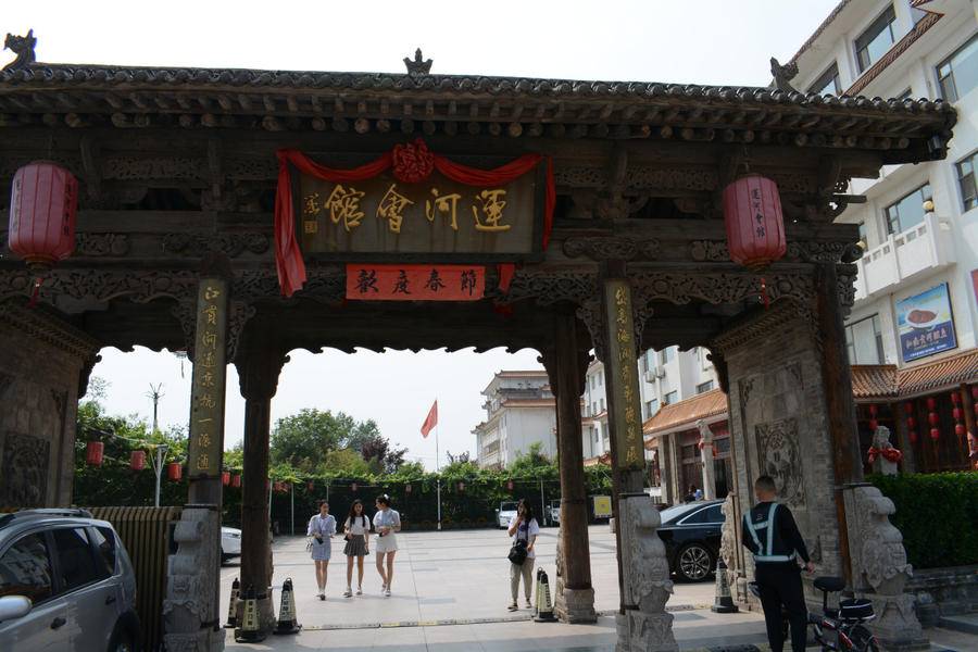 运河岸边江北东昌湖畔的美食会馆聊城人自己的会客厅