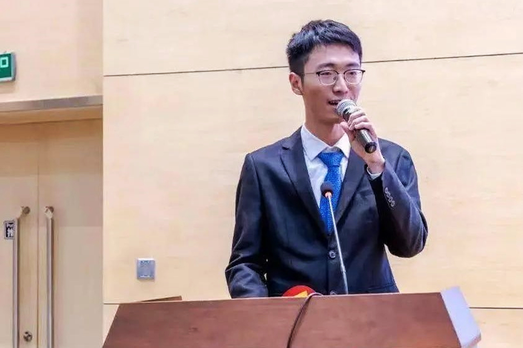 00后大学生分享物理视频走红，如今“狂揽”35000元奖金，佩服