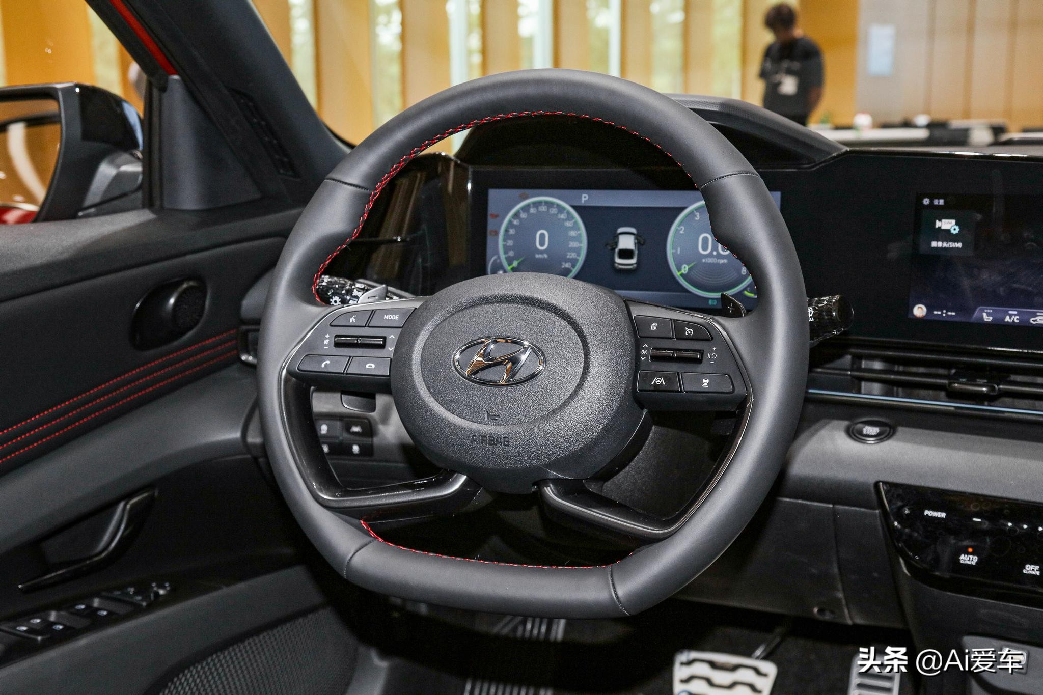 更低价油耗5.2L，自动挡合资三厢家轿，更大空间，实拍现代伊兰特