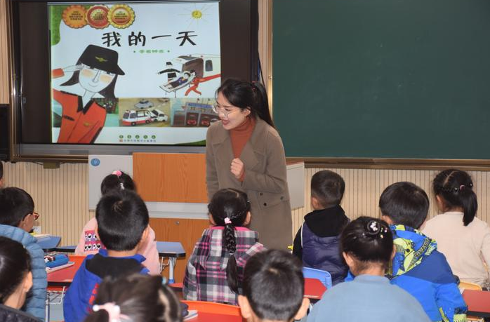 清华大学教授“工资单”流出，引发网友激烈讨论，真就这么少？