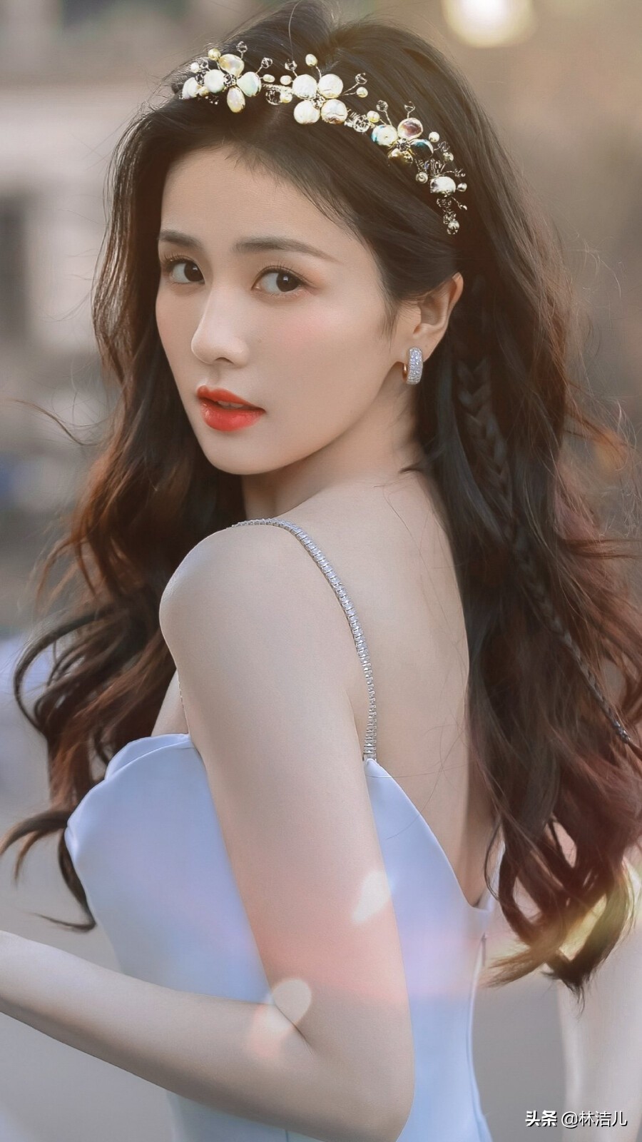 杨幂、白鹿的眼睛太美了，热巴却被眼下卡粉给坑惨，看起来老10岁