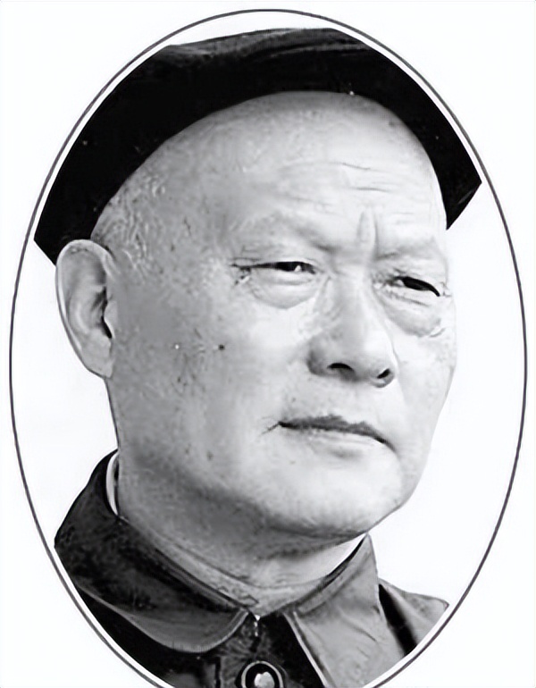 他21岁入党，52岁任四川省委书记，61岁任福建省委书记，活了87岁