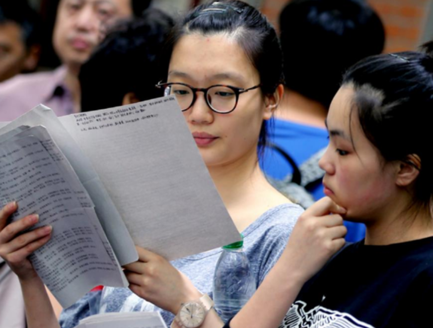 高考607分上985天大，毕业后“送外卖”3年挣40万，务实还是傻？