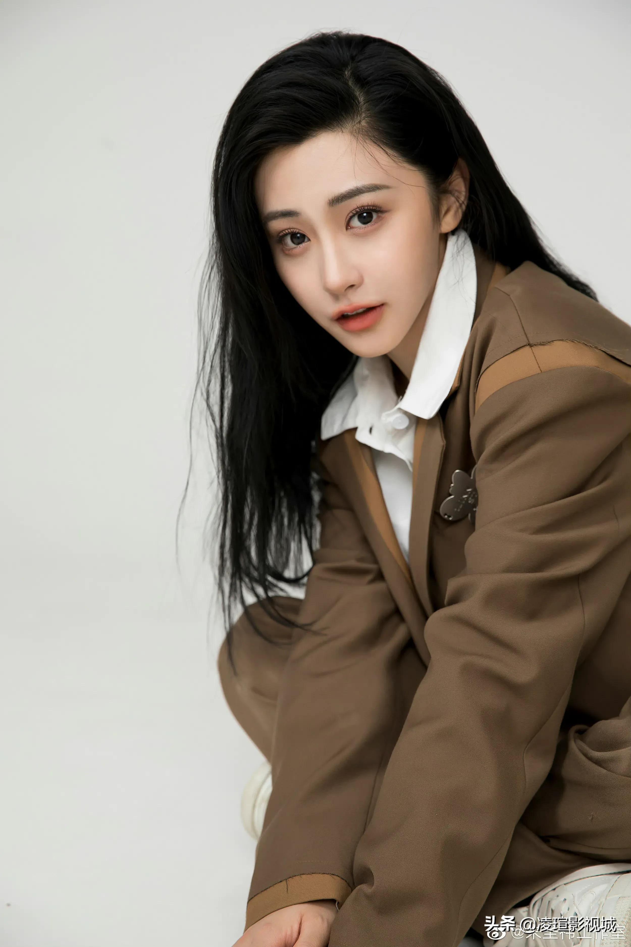 明星壁纸图片分享：朱圣祎（1）