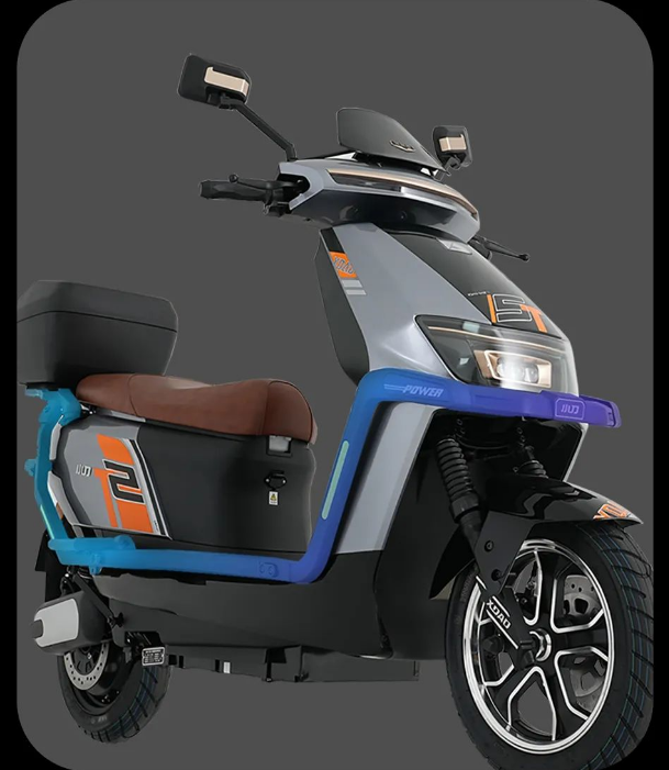 雅迪、小刀推出的高續航電動車，續航超100公里，還支持快充