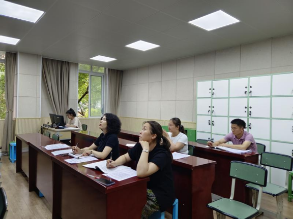 双流区协和实验小学谢建萍阅读工作室开展整本书阅读课例研讨活动