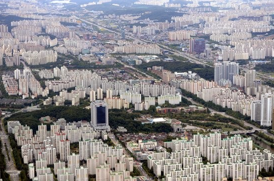 韩国大选启示录：挨打不立正，江山拱手送