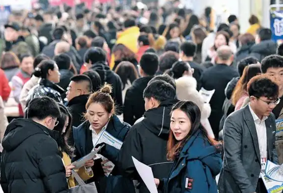 211高校金字塔名单，共被分为4个等级，这6所高校在“塔尖”