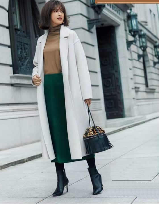 为什么优雅女人都爱“长大衣”？20套长短PK穿搭秀，原因并不意外