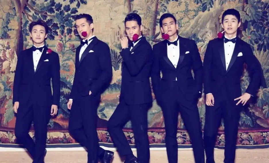 演艺圈5对“莫逆之交”，互当“损友”19年，拍结婚照也带在身边