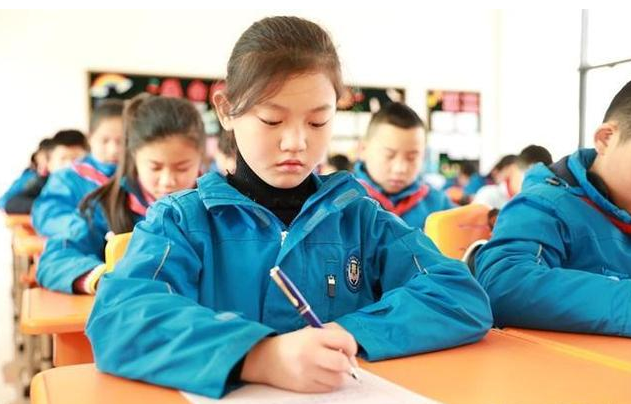 高中“学科”难度排名，物理仅排第4，主科数学位列第2
